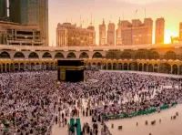 السعودية توقف الحجوزات الجديدة لأداء العمرة أواخر رمضان والسبب؟